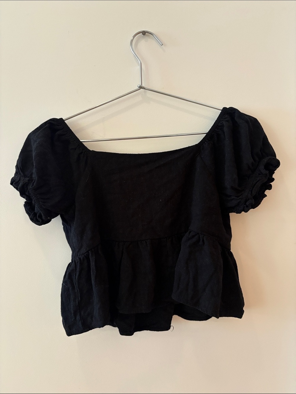 Lisa Says Gah Black Puff Sleeve Tie-Front Peplum Top - Picture 3 of 3
